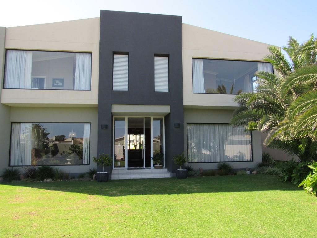 6 Bedroom House for Sale - Erongo